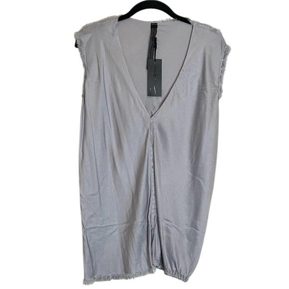 Jaga Rayon Boca Sleeveless‎ V-Neck Top Sz 3(US 10) in Silver - Picture 1 of 13